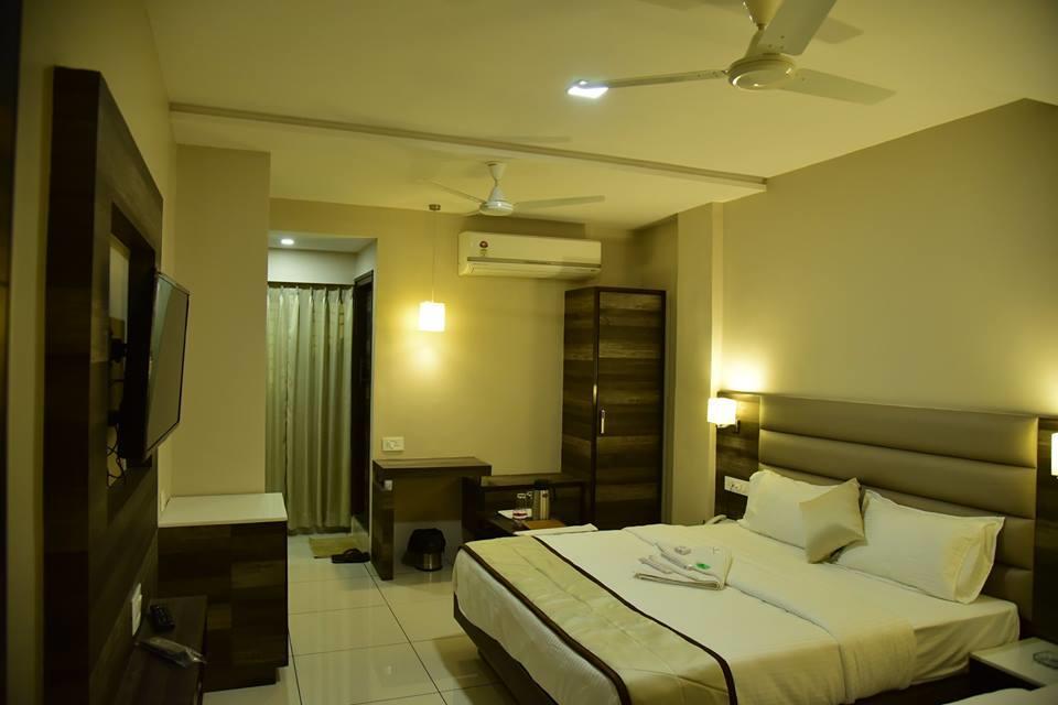 Hotel Ahmedabad Inn エクステリア 写真